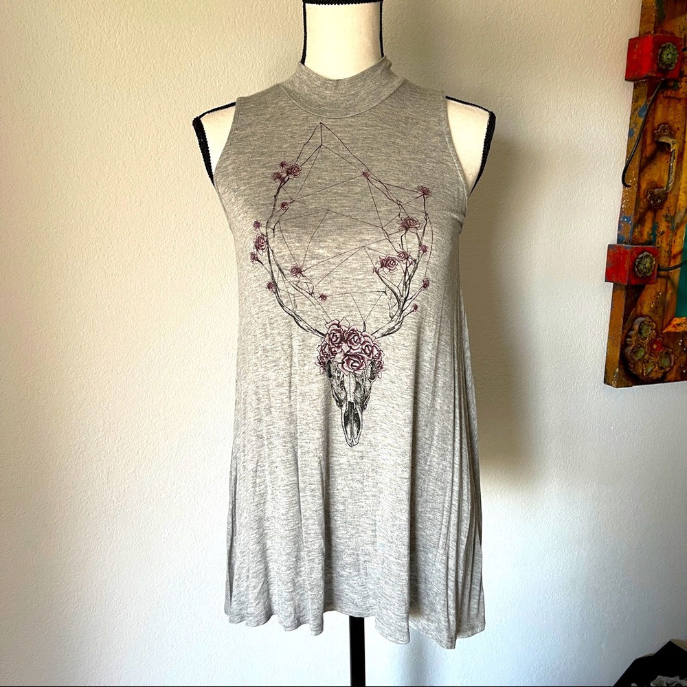 NWOT Skull & Antler Flowers Soft Long Flowy Tank Gray Medium